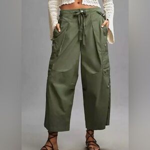 Pilcro Anthropologie Slouchy Surplus Cropped Cargo Pants Olive Green size 32P